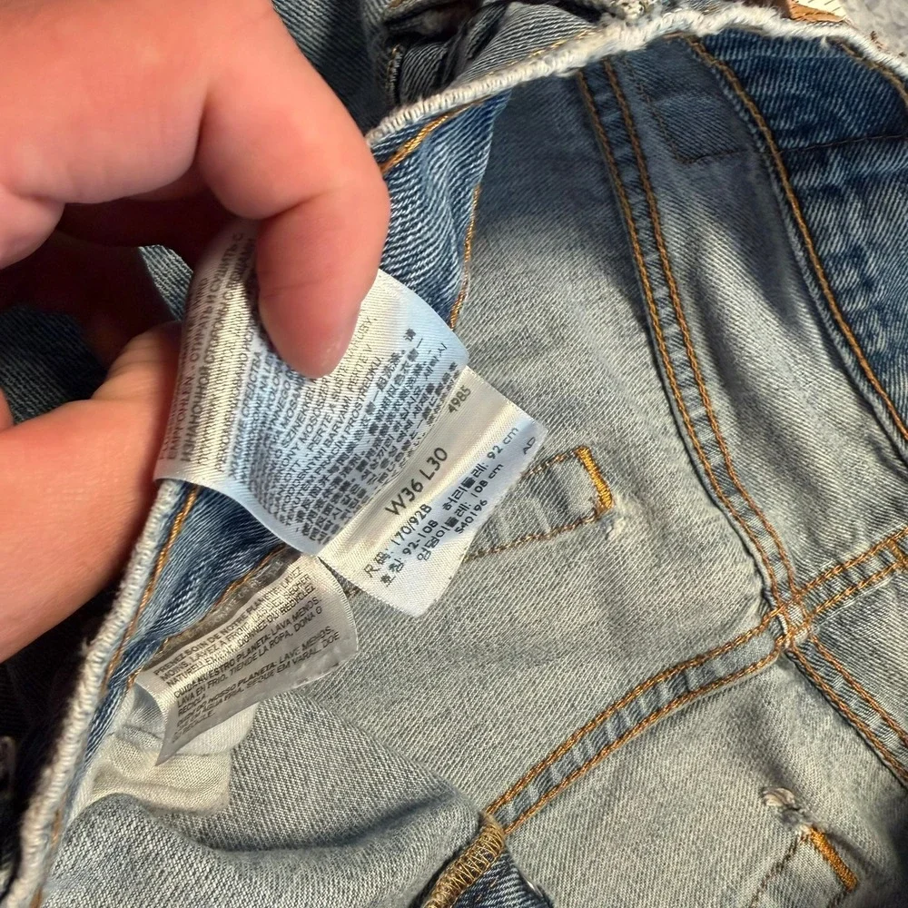 Levis‎ 501 Original Fit Button Fly Jeans Mens 36x30 Light Wash Blue Denim